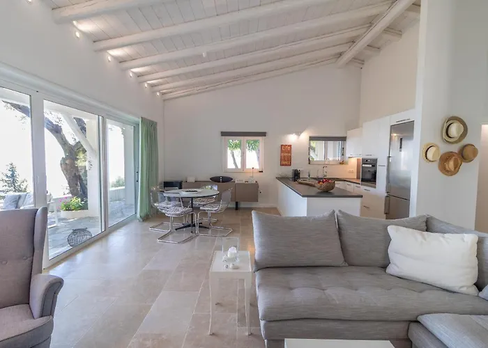 Zoela Corfu - 2 Seperate With Full Privacy Gastouri (Corfu)