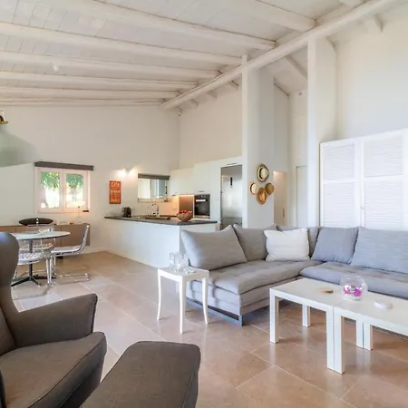 Zoela Corfu - 2 Seperate With Full Privacy *